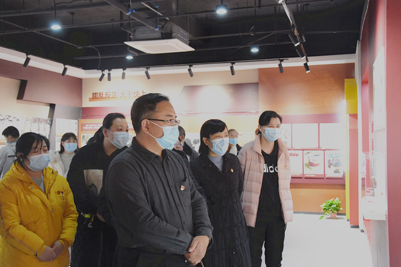 河南省工人龙门疗养院参观洛阳工运史馆
