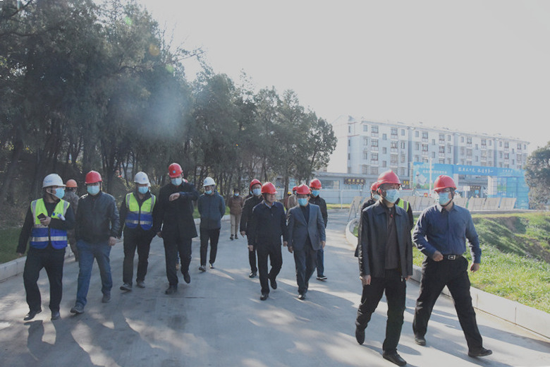 省总工会党组书记、常务副主席寇武江一行现场调研龙门疗养院改造提升项目