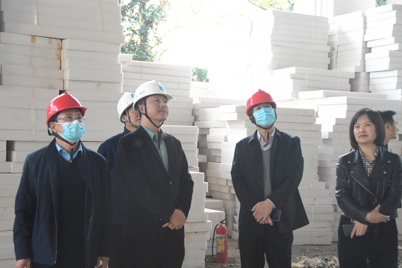 市总工会副主席寇兴禹、温县人大党组成员耿振华一行考察调研龙门疗养院