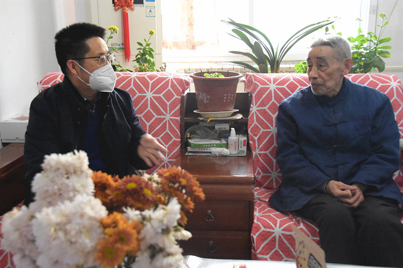龙门疗养院春节走访慰问生活困难党员、老党员、老干部